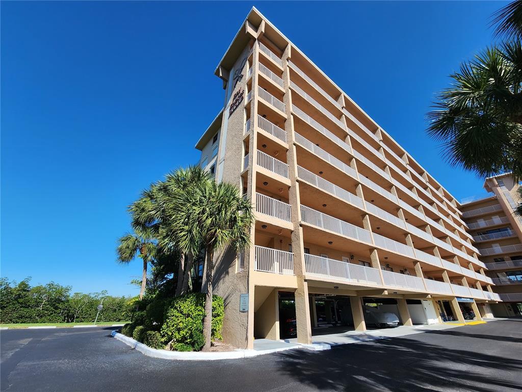 Foto principal - 19451 Gulf Blvd
