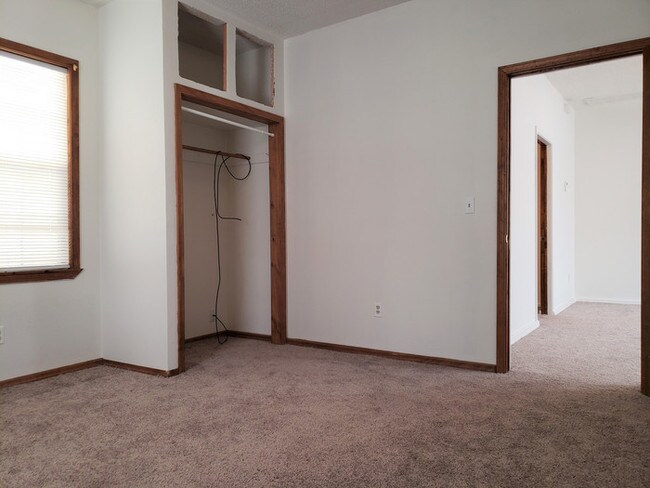 Building Photo - 517 SW 26th St