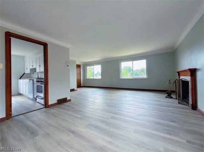 Building Photo - 14330 Lakewood Heights Blvd