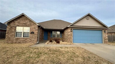 Building Photo - 630 Lasso Ln