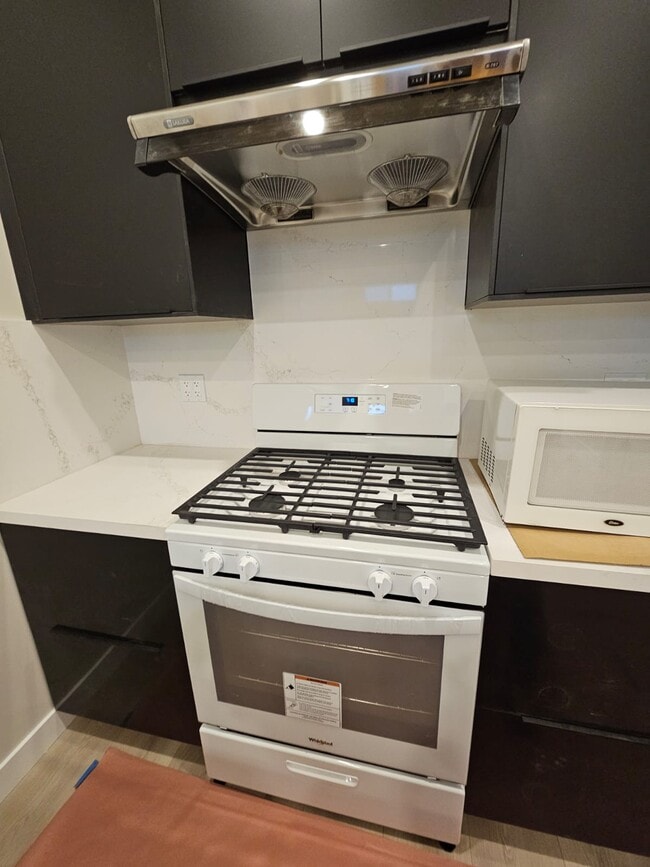 Foto del edificio - 886 Barri Dr