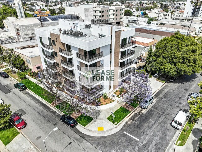 Foto del edificio - 8869 Alcott St