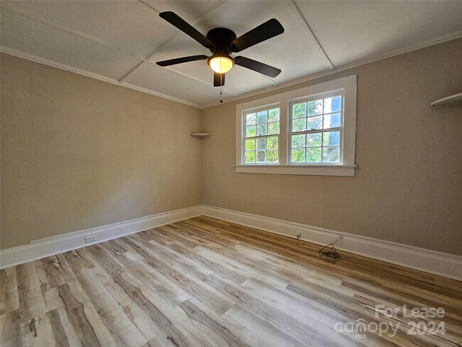 Foto del edificio - 934 Miller St