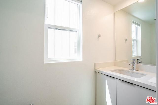 Foto principal - 5257 Bainbridge Pl