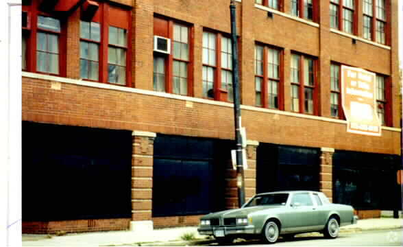 Foto del edificio - 2300 W Armitage Ave