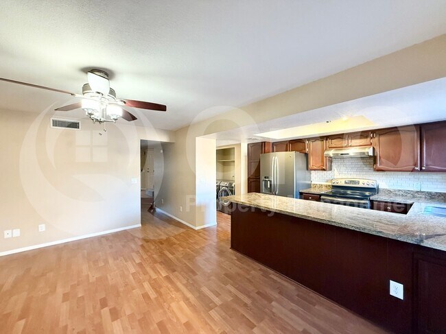 Building Photo - 170 E Guadalupe Rd