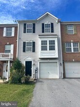 Building Photo - 705 PRENTISS Pky