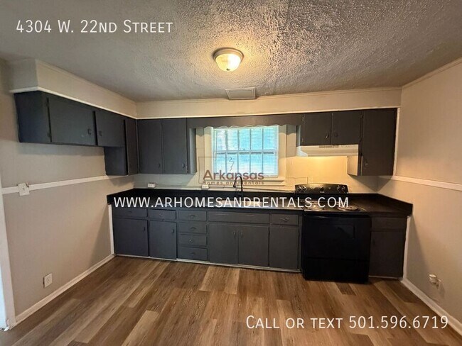 Foto del edificio - 4304 W 22nd St