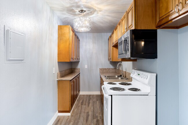 Foto del edificio - Rose Garden Apartments