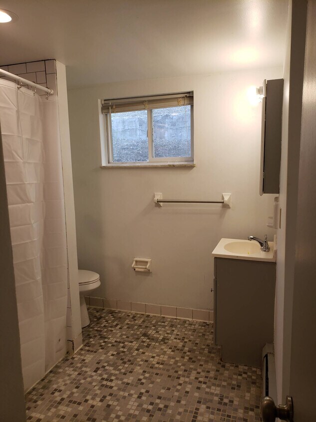 706 East St Unit 4, Harrison, OH 45030 Apartment for Rent in Harrison