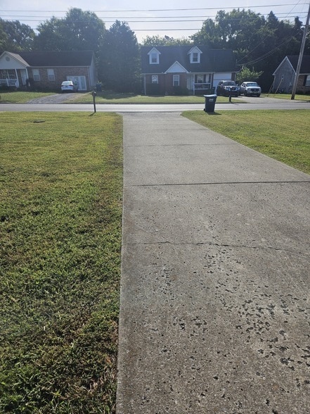 Building Photo - 809 Mason Tucker Dr