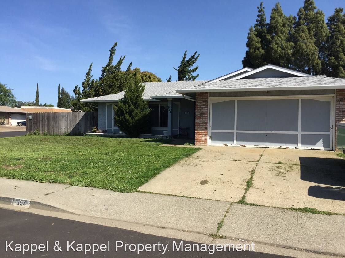 3 br, 2 bath House 654 Kingman Drive House Rental in Vacaville, CA