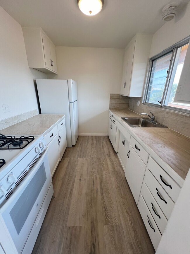 Foto del edificio - 4348 - 4352 1/2 McClintock St