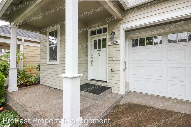 Building Photo - 4 br, 2.5 bath House - 17626 SW Robert Ln