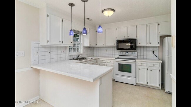 Foto del edificio - 3809 E Vancroft Cir