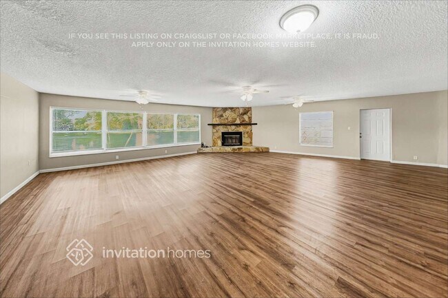 Foto del edificio - 11577 Pine St