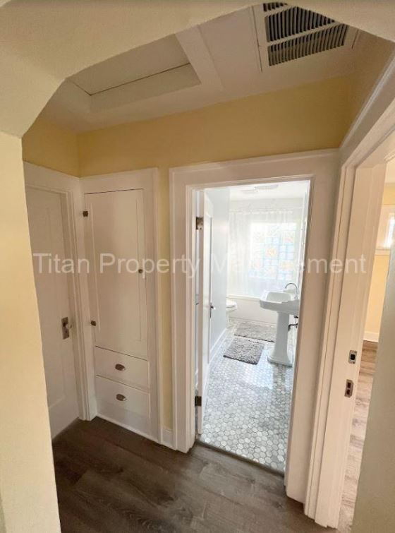 Foto del edificio - Charming 2-Bedroom Retreat in Portland – Cozy Living in 780 Sq Ft!