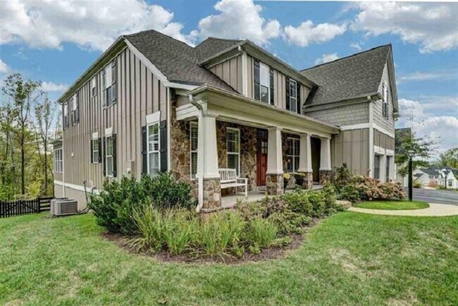 Foto del edificio - 2234 Hyland Ridge Dr