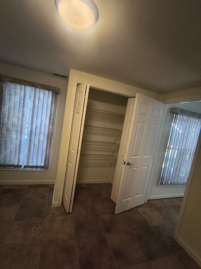 Building Photo - For Rent – Basement ONLY Apartment - ALL UTILIES INCLUDED