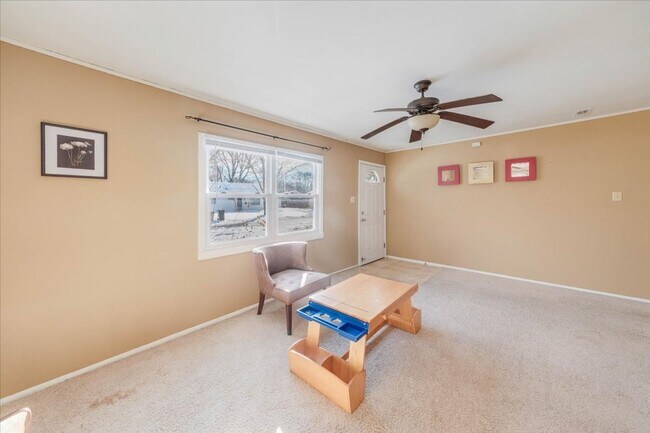 Foto del edificio - Newly Renovated 2 bedroom, 1 bathroom Urbana-Available April 1st, 2026