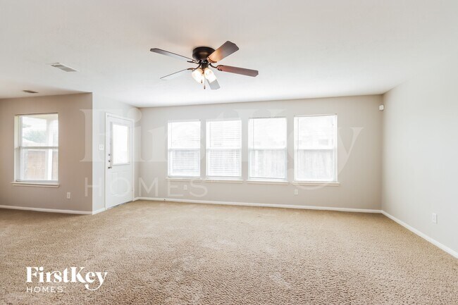 Building Photo - 9131 Sunlit Park Dr