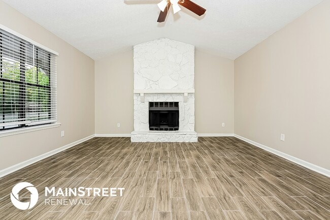 Foto del edificio - 5704 Phillips Dr
