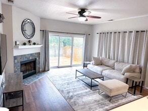 Building Photo - 11321 Avering Ln
