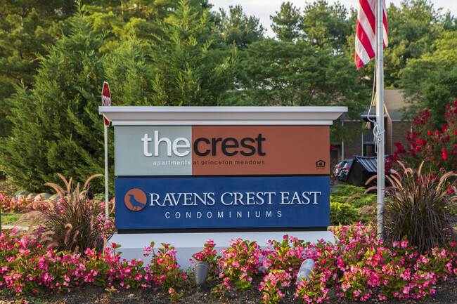 Building Photo - 2213 Ravens Crest Dr
