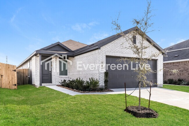 Foto del edificio - 6002 Patriot Sound Drive