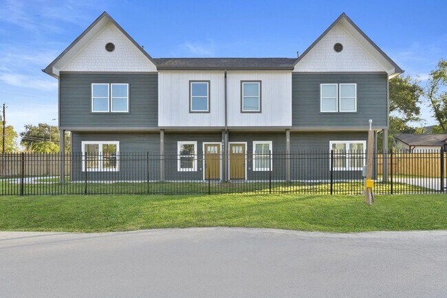Foto del edificio - 6417 Eastland St