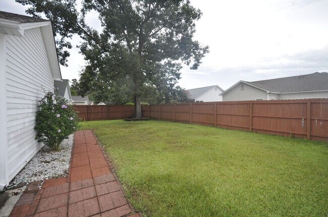 Foto del edificio - 2117 Heathwood Dr NE