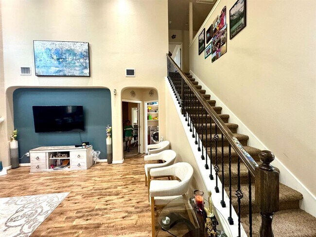 Foto del edificio - 615 Seminole Canyon Dr