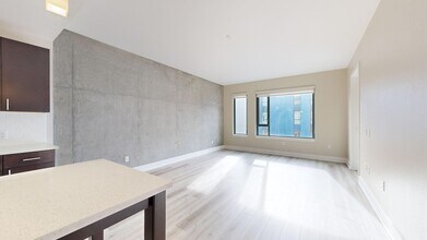Interior Photo - Channel Mission Bay