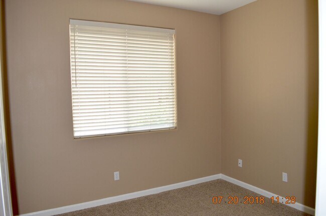 Foto del edificio - Beautiful 2 Bedroom 2 Bath Duplex at the e...