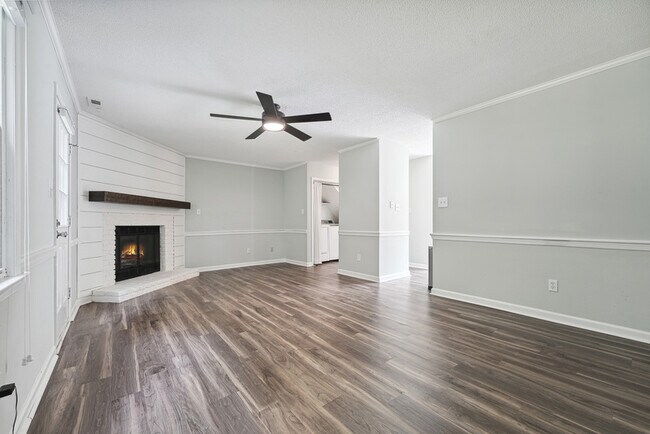 Foto del edificio - 107 Towne View Trail