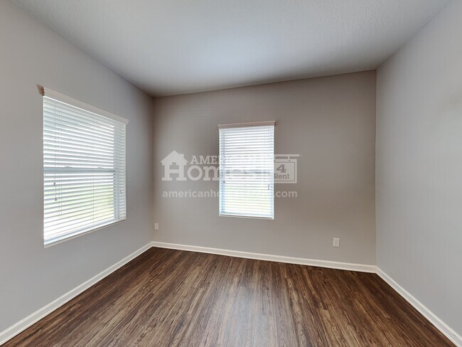 Building Photo - 4890 St James Lane