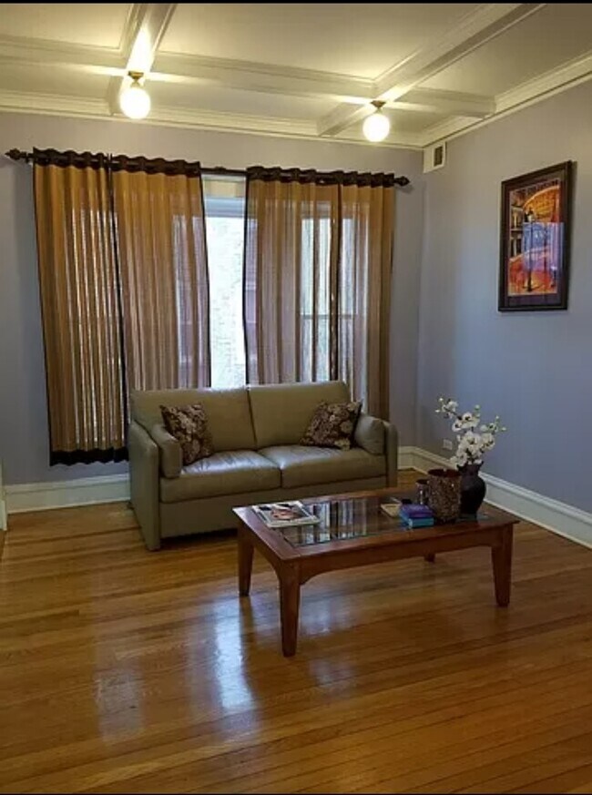 Foto del edificio - 5622 S Prairie Ave