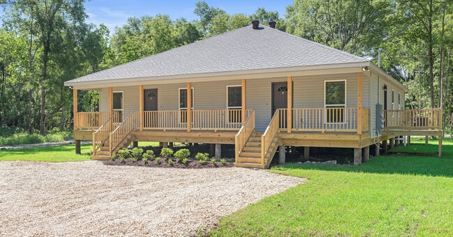 Foto del edificio - 41310 Brown Rd