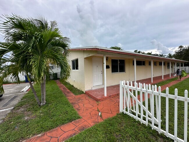 Foto del edificio - 117 SE 2nd Ave