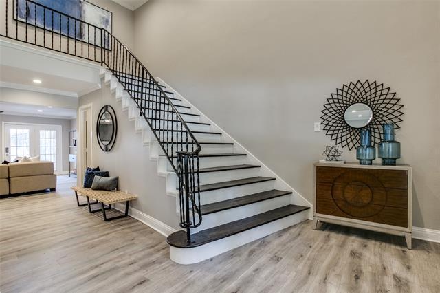 Building Photo - 3759 Weeburn Dr