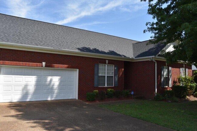 Building Photo - 2313 Golden Oak Court