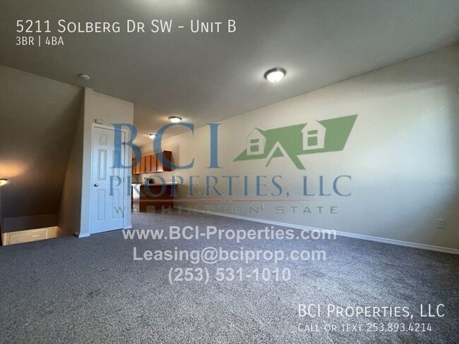Building Photo - Must See Townhome! 3 Bed 3.5 Bath In Lakew...