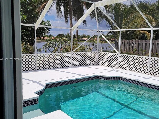 Foto del edificio - 412 NW 72nd St