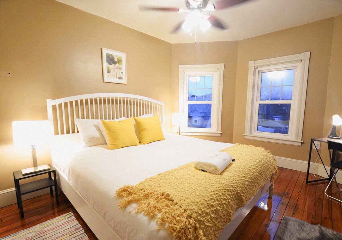 131 Massachusetts Ave Unit Private Bedroom 6, Providence, RI 02905