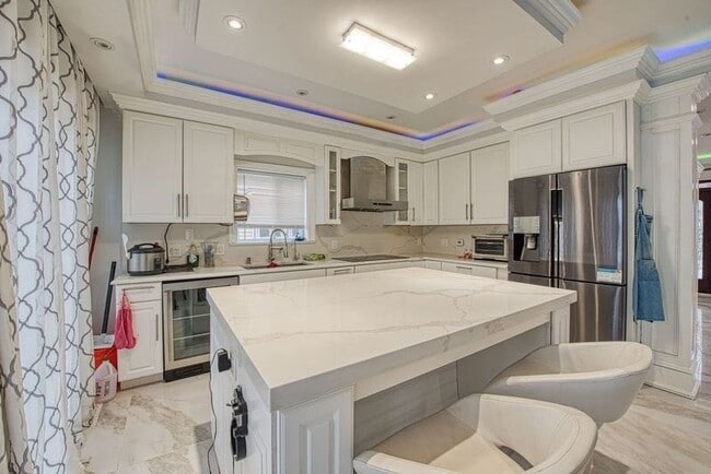 Photo - 38 Lake Shore Dr House