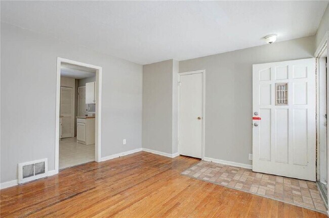 Foto del edificio - 10516-10516 E 10th St S