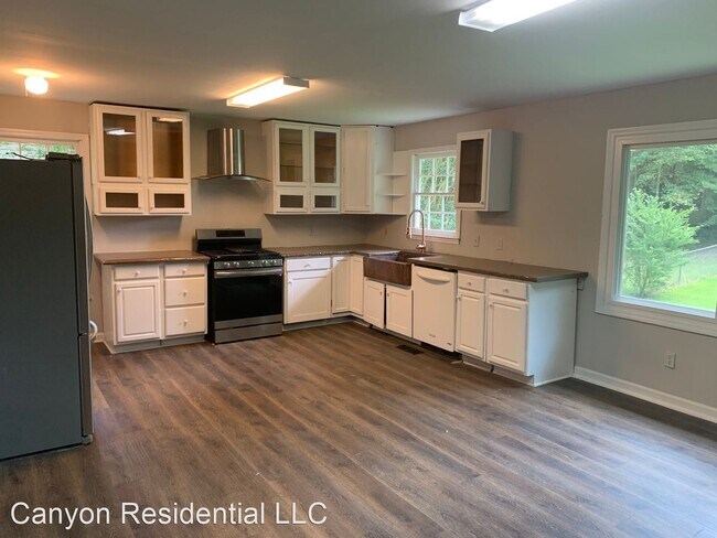 Foto del edificio - 3 br, 2 bath House - 124 Millwood Road