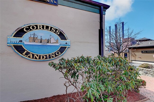 Building Photo - 555 S Main St