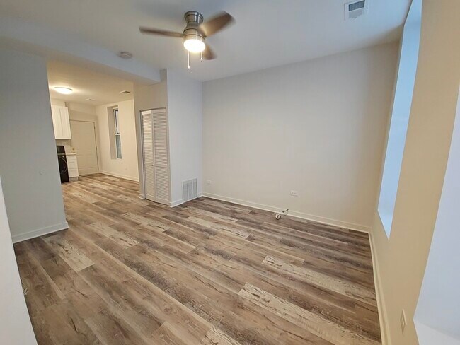 Foto del edificio - 2216 W 21st Pl