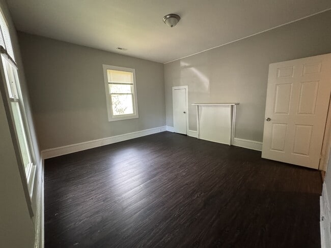 Foto del edificio - 331 McLin St